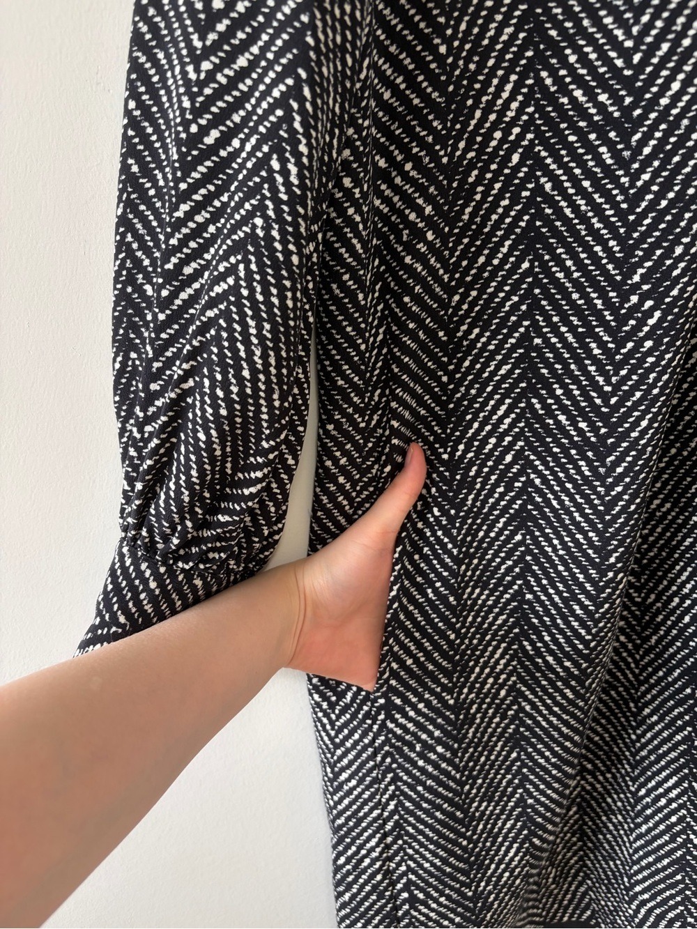 KATE SPADE 100% SILK HERRINGBONE TIE FRONT DRESS - Picture 8 of 16
